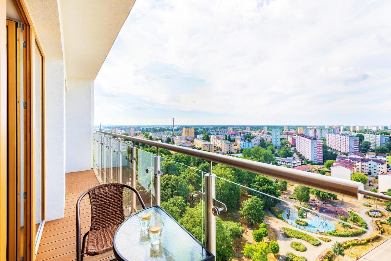 Platan Tower Baltic & More Apartments ชวีโนวิชแจ ภายนอก รูปภาพ